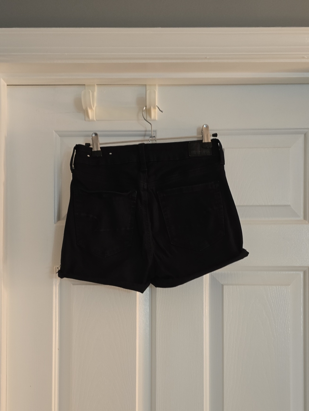 American Eagle Outfitters Black Cuffed Hem Jean Shorts - Picture 3 of 5